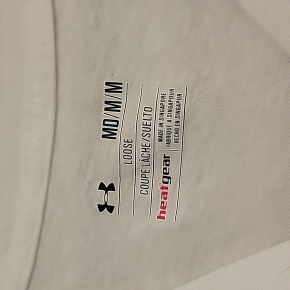 Under Armour Loose Heat Gear t shirt sz Medium - Picture 3 of 3